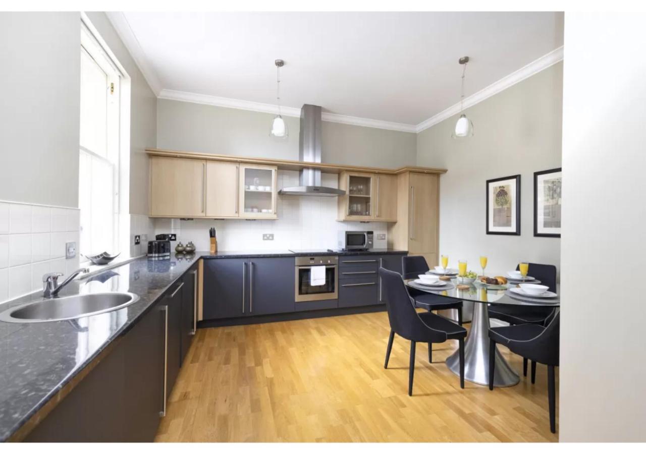 Royal Mile Apartments By Joivy Edinburgh Ngoại thất bức ảnh